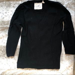 Anthropologie 3/4 sleeve sweater with lace sleeve sz sm